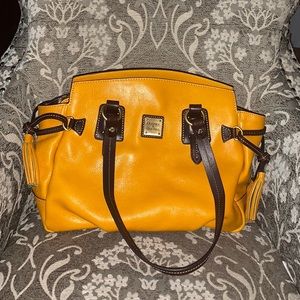 Dooney & Bourke purse